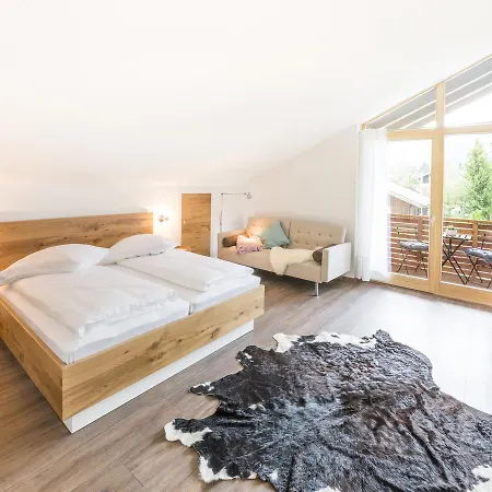 Maison d'hôtes Stefanies-café-pension-kultur 3*