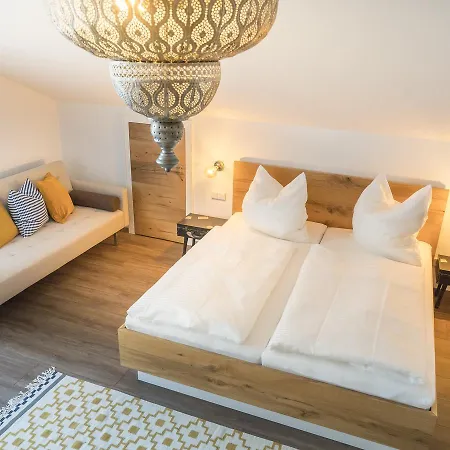 Stefanies-cafe-pension-kultur Πανσιόν Bad Feilnbach